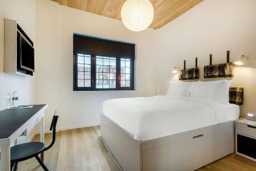 Gowanus Inn & Yard image 1