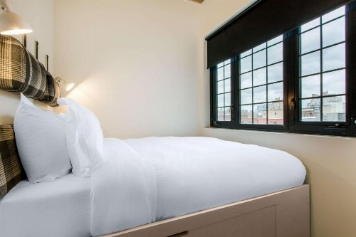 Gowanus Inn & Yard image 13