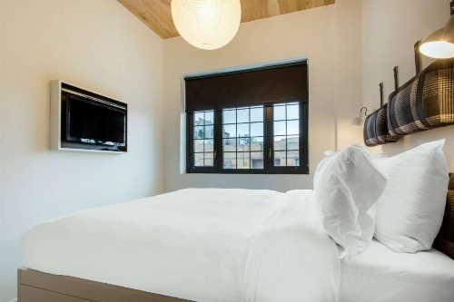 Gowanus Inn & Yard image 27